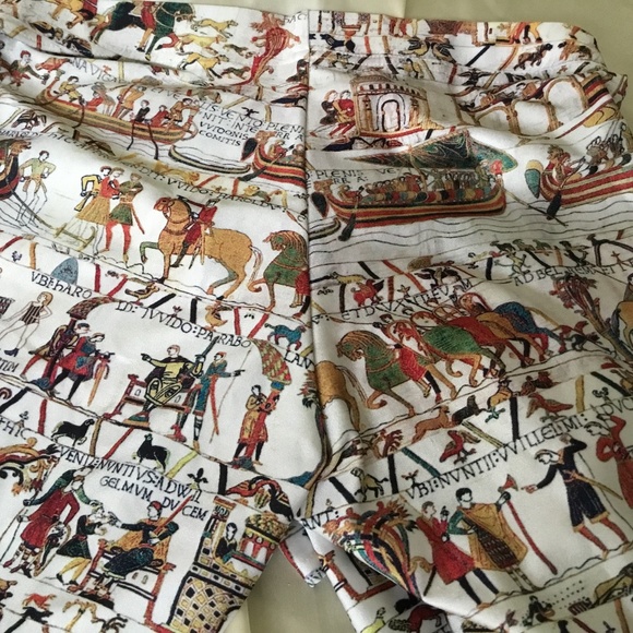 BlackMilk Bayeux Tapestry leggings - Picture 7 of 9